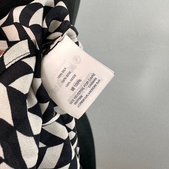 J.Crew Black White Blouse Silk Houndstooth Ruffle Neck Curved Hem Button-Up Sz 4 - Picture 7 of 8